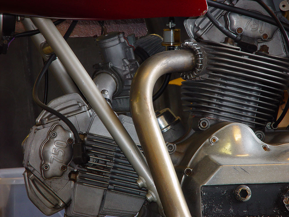 750ss-Engine-Detail